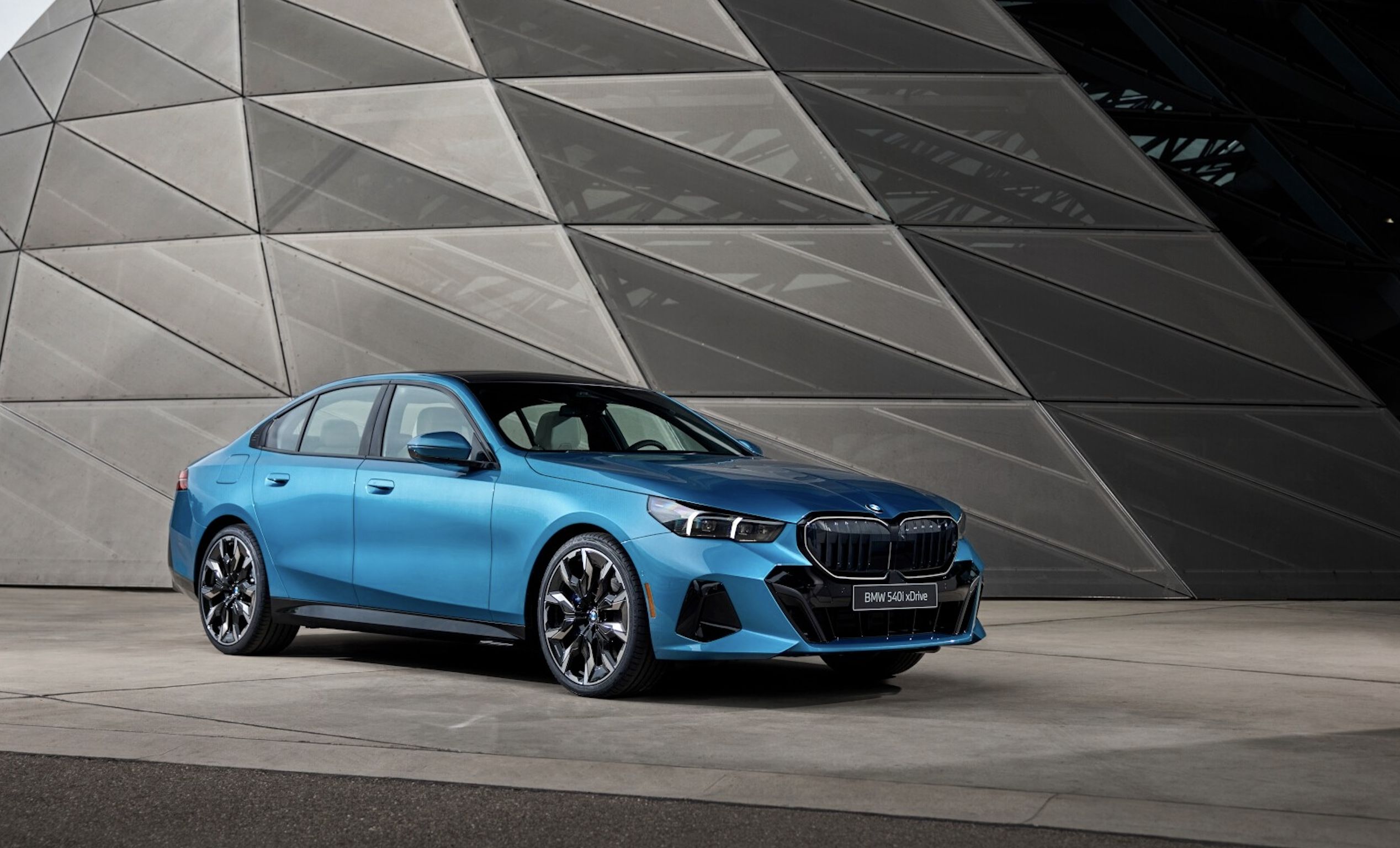 ▲540i xDrive Legacy Edition。（圖／翻攝自BMW）