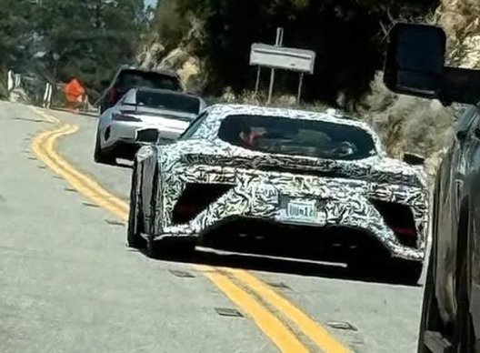▲TOYOTA、LEXUS雙門跑車於美國道路被捕獲。（圖／翻攝自IG@jonnylieberman）