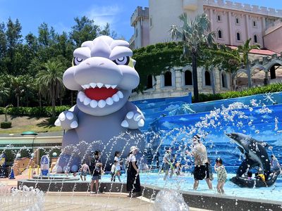 花蓮海洋公園有全台唯一水上哥吉拉