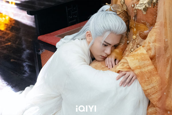 ▲《臨江仙》由白鹿、曾舜晞主演，神仙虐戀將迎大結局。（圖／iQIYI愛奇藝國際版）