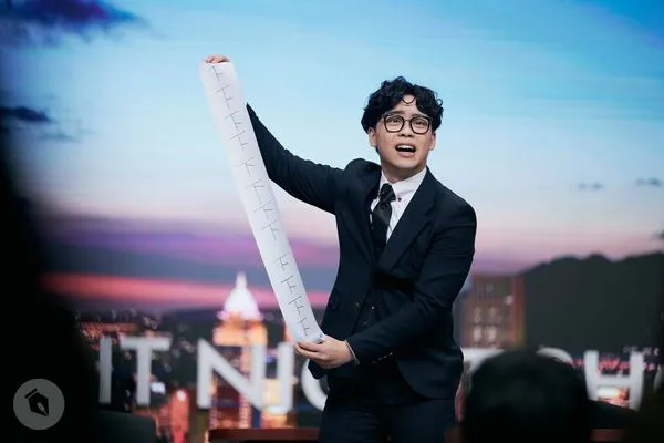 ▲▼ 簡少年算出賀瓏有桃花劫。（圖／翻攝自Facebook／STR Network - 薩泰爾娛樂）