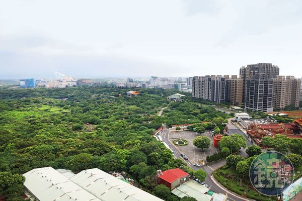 華亞科技園區（圖），為吸引高科技業發展，桃園市政府多年前就計畫擴大園區規模，至今仍未定案。