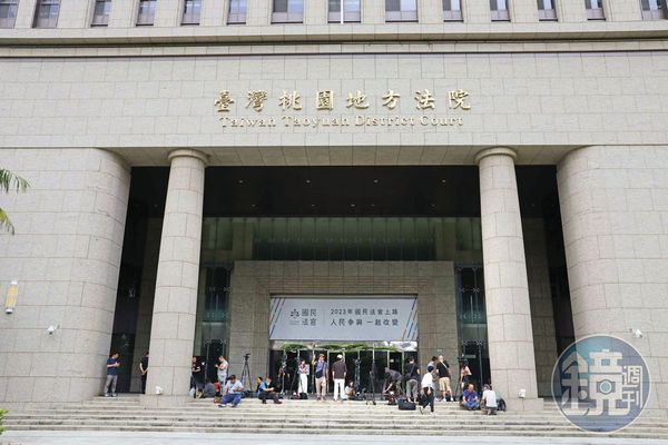桃園地院連月來密集開庭審理鄭文燦案，持續勘驗多場會議光碟，確認土地開發流程與對價關係。