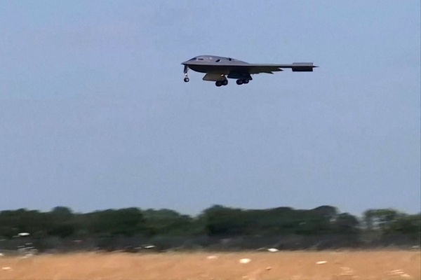 ▲▼美軍B-2轟炸機（B-2 bomber）自美國密蘇里州懷特曼空軍基地（Whiteman Air Force Base）。（圖／路透）