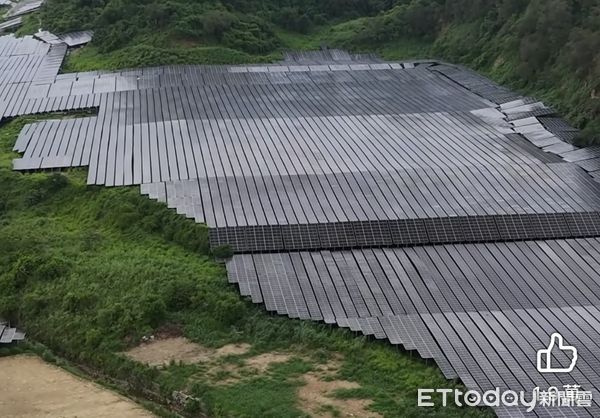 ▲▼高雄大樹和山里光電案場。（圖／翻攝柯志恩FB粉絲專頁）