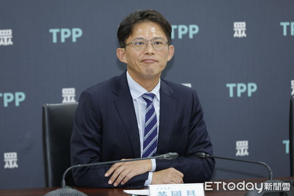 ▲▼立法院民眾黨團由總召黃國昌、副總召張啟楷共同召開「直播遭獵巫 誰心裡有鬼?」民調記者會。（圖／記者湯興漢攝）