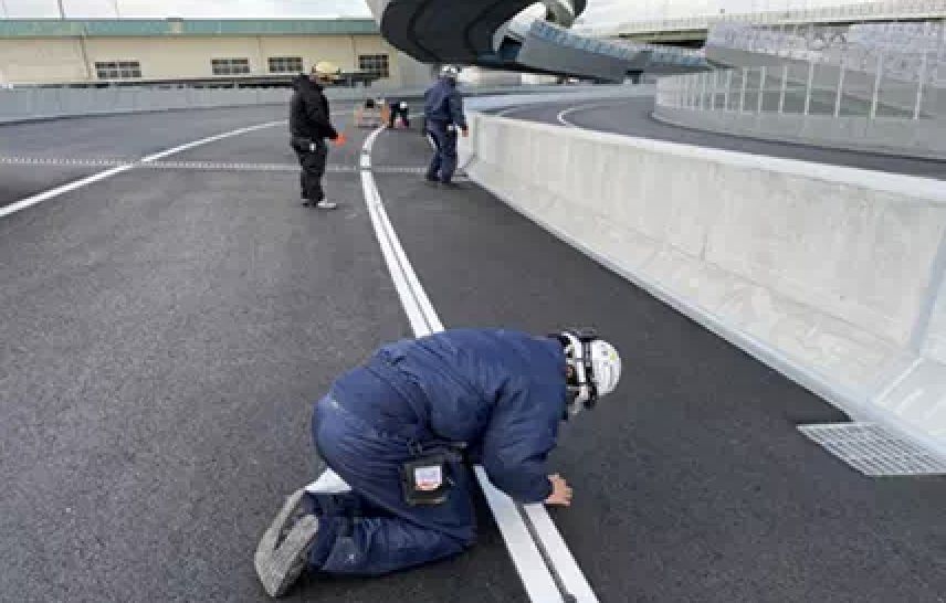 ▲速霸陸利用光纖感測技術進行道路車輛協同自動駕駛示範實驗。（圖／翻攝自Subaru）
