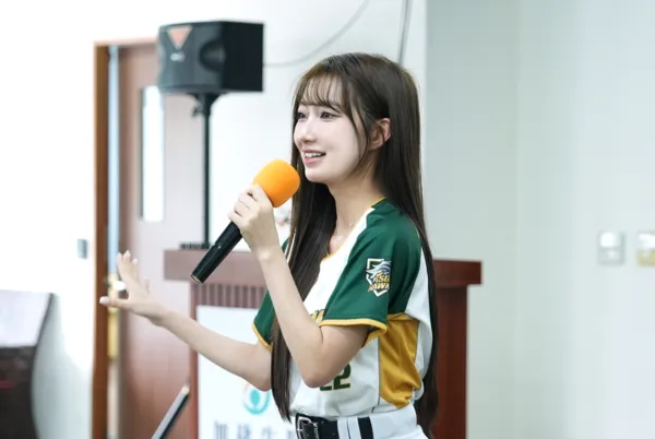 ▲面對網路上有部分聲音認為「一粒風潮」已過，她樂觀看待與期待更多可能。（圖／桂田文創提供）