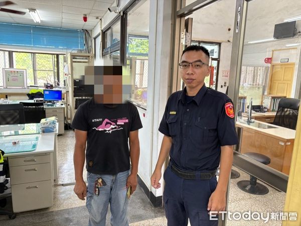 ▲張男求助內埔警分局員警。（圖／記者陳崑福翻攝）