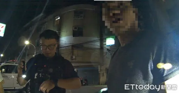 ▲▼劉男持有毒品依託咪酯電子煙，洪女則身背3條案件遭通緝，警方查扣毛重4.8公克毒品依託咪酯煙彈             。（圖／記者陳以昇翻攝）