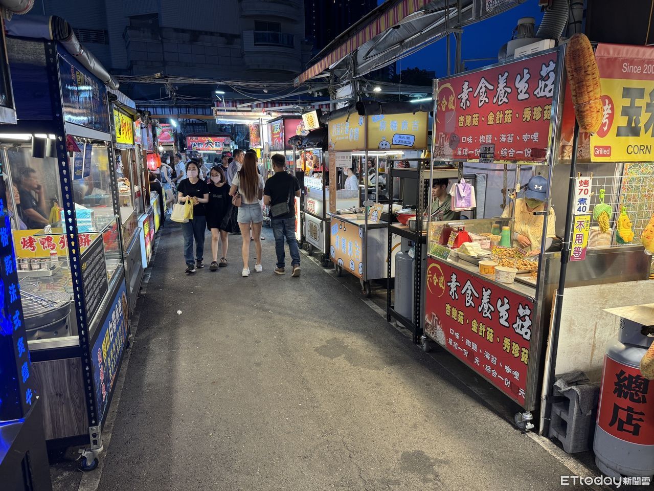 夜市買什麼最容易被宰？大票狂點名「1攤位」：聽過1包1200的