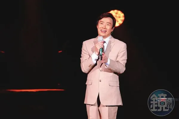 傳買下忠孝東路一條街　費玉清投資房產成「演藝圈土地公」