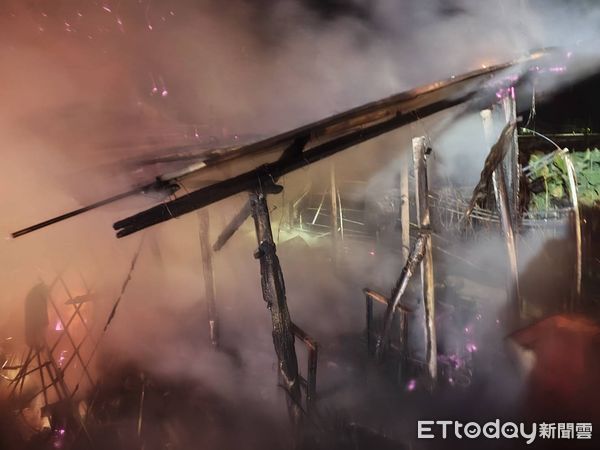 ▲▼台南白河一處工寮起火。（圖／民眾提供）
