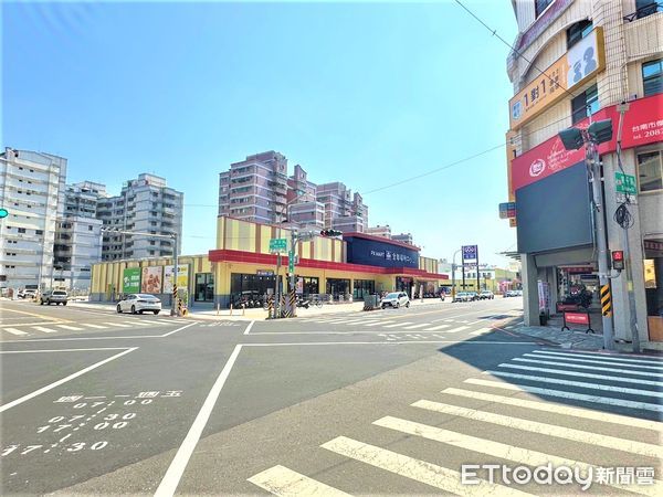 ▲市長黃偉哲主持台南市6月道安會報，強調交通安全須靠三箭並行打造安全城市。（記者林東良翻攝，下同）