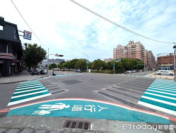 ▲市長黃偉哲主持台南市6月道安會報，強調交通安全須靠三箭並行打造安全城市。（記者林東良翻攝，下同）