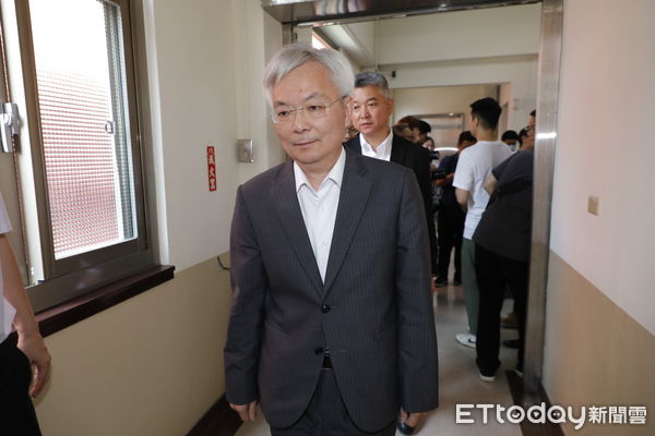 ▲▼針對霸團遭到黑道恐嚇威脅一事，警政署長張榮興出席立法院內政委員會審查詐欺犯罪危害防制條例修正草案審查時表示，將會嚴正辦理。（圖／記者湯興漢攝）