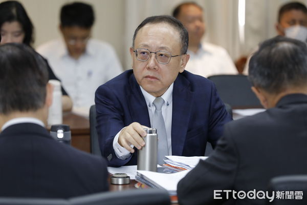 ▲▼立法院交通委員會邀請交通部部長、交通部鐵道局局長、交通部觀光署署長、國營台灣鐵路股份有限公司董事長及台灣高速鐵路股份有限公司董事長率所屬相關單位列席就「交通部觀光署、國營台灣鐵路股份有限公司及台灣高速鐵路股份有限公司人事調整及新任首長之業務展望」進行專題報告，新任高鐵董事長史哲、台鐵董事長鄭光遠就任後首次到立法院接受質詢。（圖／記者湯興漢攝）