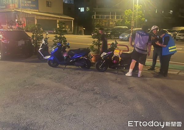 楊梅警分局執行「靜桃專案」強力取締改裝噪音車輛。（圖／楊梅警分局提供）