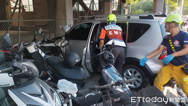 ▲成大林姓女職員去年開車離校時癲癇發作失控，衝撞造成1死3傷，台南地院日前判刑10月。（記者林東良翻攝，下同）