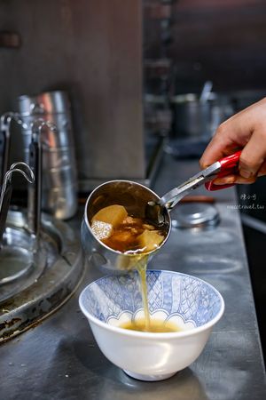 ▲▼百年老店柴寮仔鯊魚煙。（圖／部落客陳小可的吃喝玩樂授權提供）
