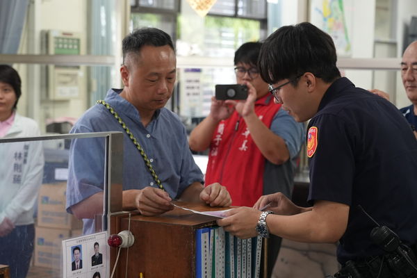 ▲▼罷團赴派出所提告。（圖／讀者提供）