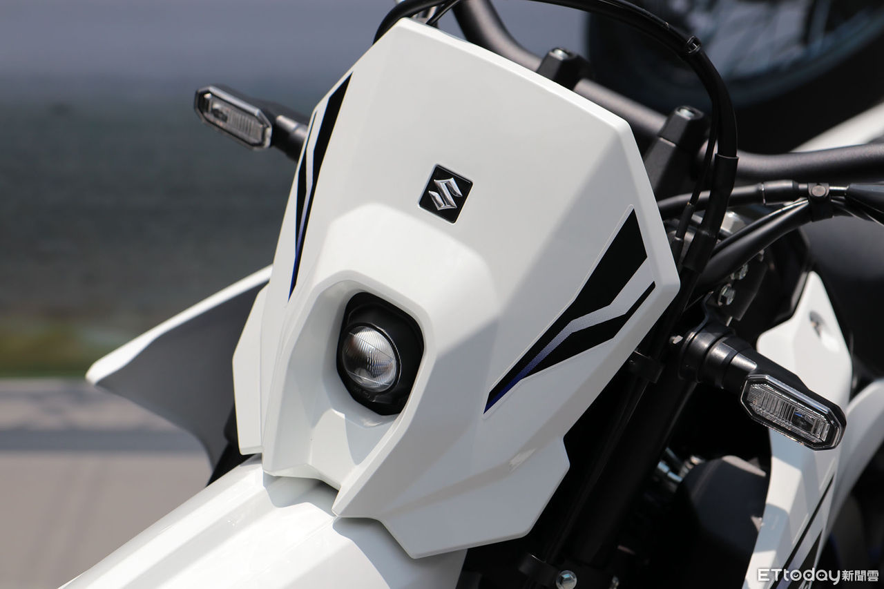 ▲36.8萬起！Suzuki「黃牌越野／滑胎重機」開賣　前100名享早鳥價。（圖／記者張慶輝攝）