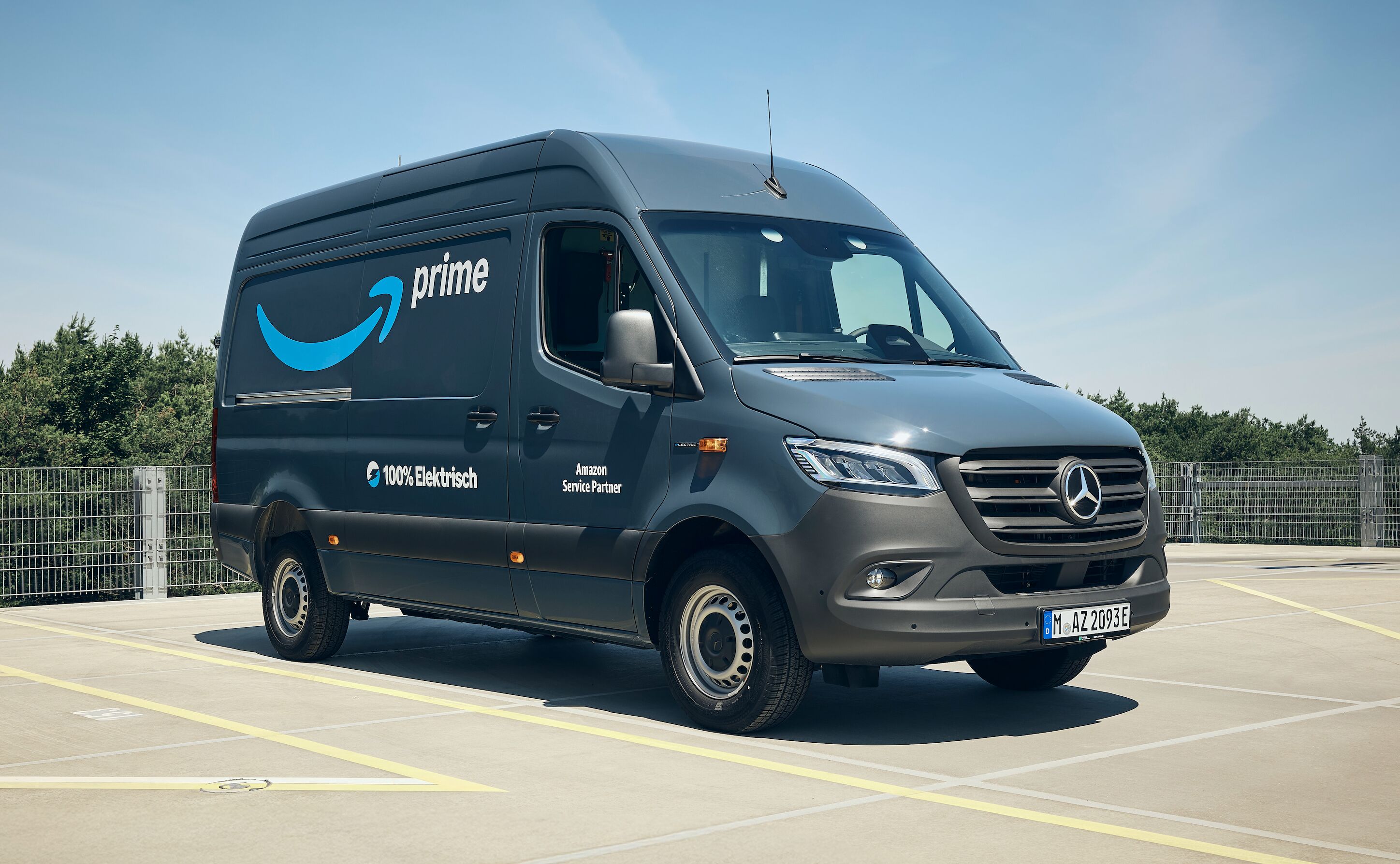 ▲賓士交付5000輛Amazon電動物流車。（圖／翻攝自Mercedes-Benz）