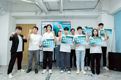 民眾黨青年提10問反問賴清德　盼賴做實事解決問題