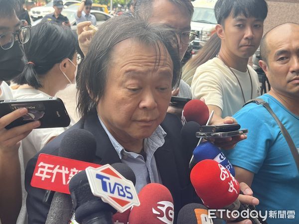 ▲▼民進黨立委王世堅受訪。（圖／記者杜冠霖攝）