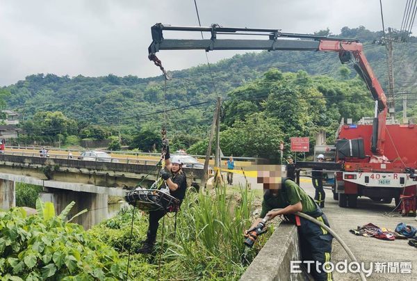 ▲摔死？燒死？阿北離奇倒臥火堆亡　曾透露「醫院檢查不樂觀」上山喝酒。（圖／記者許權毅攝）