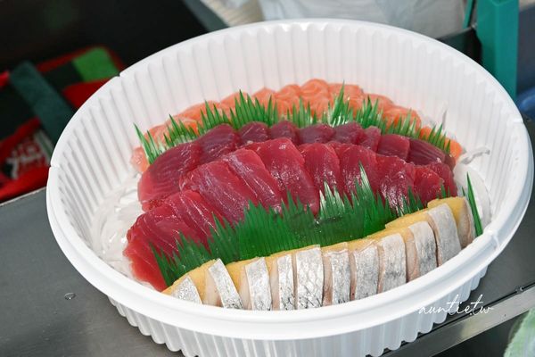 ▲▼鮭心似見の生鮭專賣鋪。（圖／部落客水晶安蹄不務正業過生活授權提供）