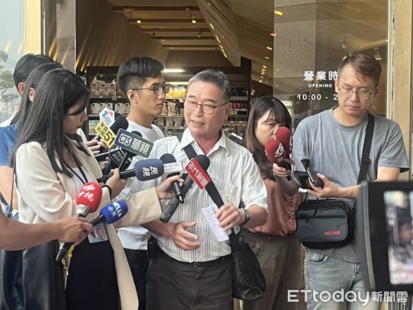 ▲▼民進黨中常委陳茂松受訪。（圖／記者杜冠霖攝）