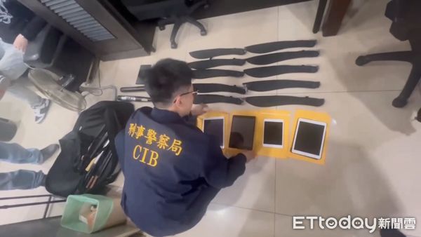 ▲刑事局偵九大隊偵破竹聯幫西堂林嫌假債務整合真詐財離譜案件。（圖／記者張君豪翻攝）