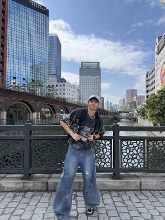 ▲黃冠智和張寗赴日排練舞台劇《流浪樹》。（圖／影一製作所提供）