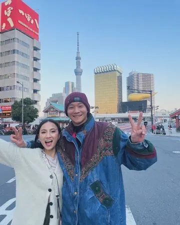 ▲黃冠智和張寗赴日排練舞台劇《流浪樹》。（圖／影一製作所提供）