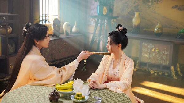 ▲《珠玉在側》由畢雯珺、徐璐主演。（圖／龍華偶像台提供）