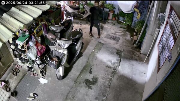 ▲▼高雄鳥園遭竊，數十隻鸚鵡被偷，老闆損失17萬。（圖／Threads／my_baby_is_you0725授權提供）