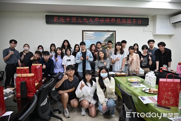▲▼中國文化大學曉峰學苑師生，到更生保護會總會參訪。（圖／臺灣更生保護會提供）