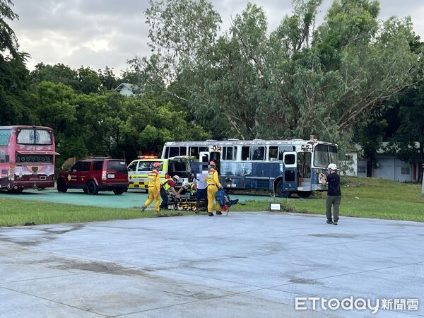 ▲▼快訊／27歲男獨自彎刀縱走2天未進食求救　直升機吊掛送醫。（圖／記者陳崑福翻攝）