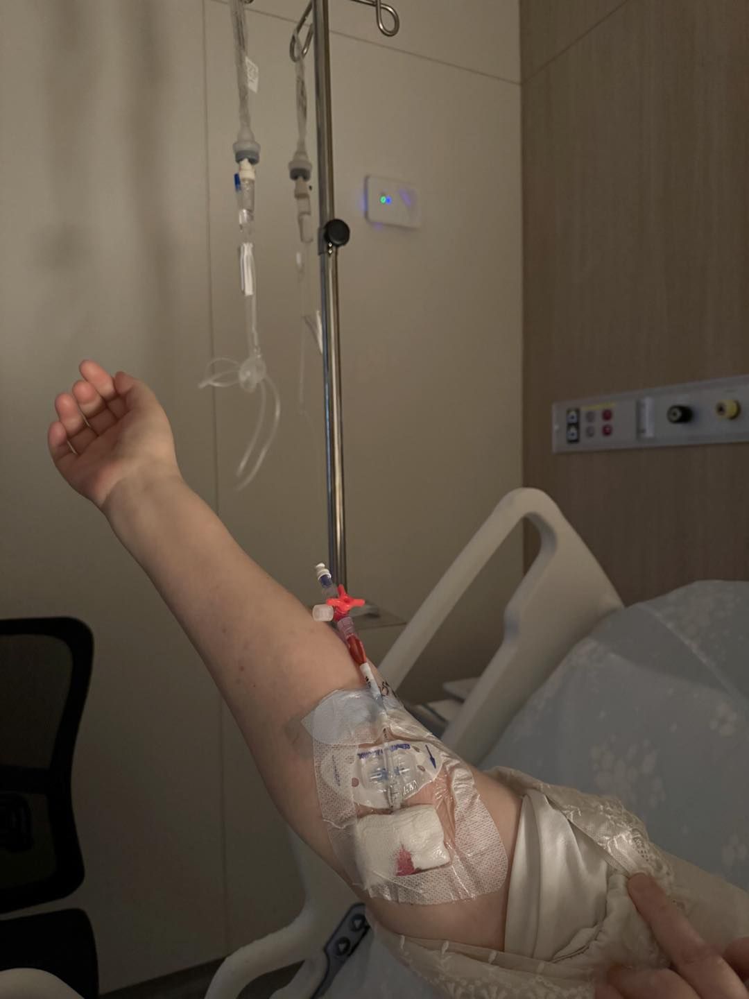 ▲▼陳文茜輕微敗血症緊急手術。（圖／翻攝自臉書）