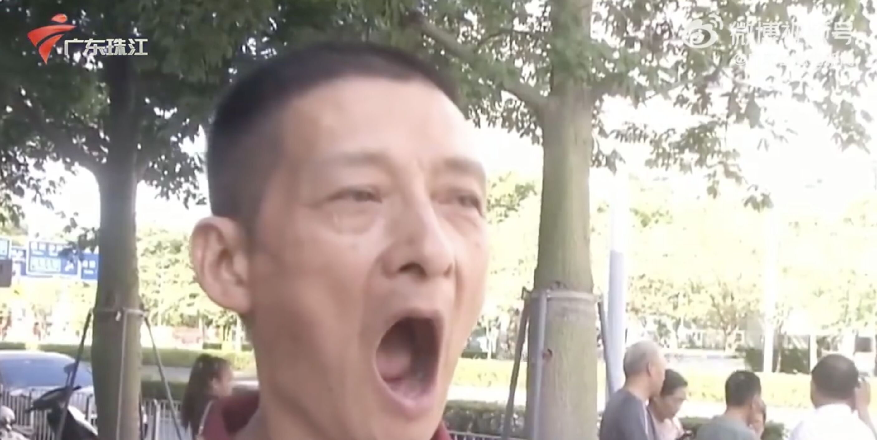 ▲深圳美澳牙科診所惡性倒閉，患者上門求償，員工也被爆出欠薪。（圖／翻攝廣東電視台）
