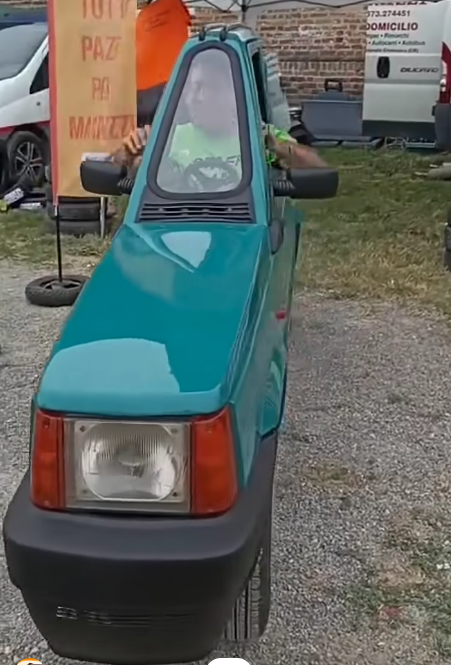 ▲義大利超狂改裝車團隊，打造出討論爆紅的超迷你電動車。（圖／翻攝自Tutti pazzi per Marazzi、Youtube@William Jonathan）