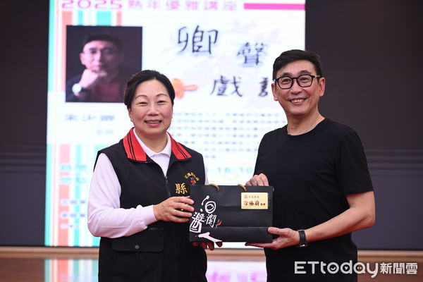 ▲▼宋少卿二十多年舞台經驗，展現說學逗唱功力，現場座無虛席，氣氛熱烈。（圖／花蓮縣政府提供，下同）