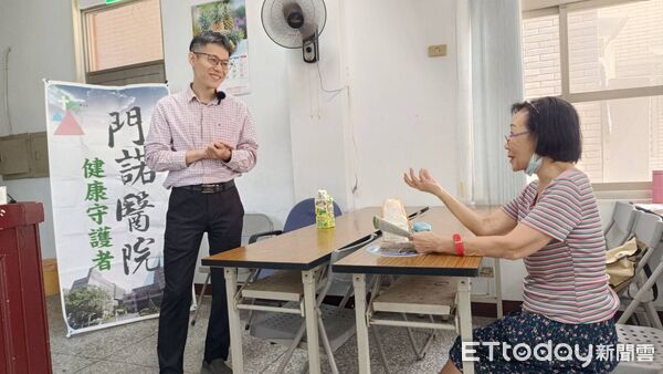 ▲門諾醫院腎臟內科醫師沈治華走入花蓮市民樂社區舉辦衛教講座。（圖／門諾醫院提供，下同）