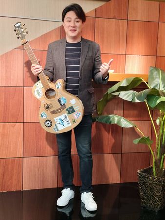 ▲錢毅與父親在廣州的合照。（圖／年代提供）