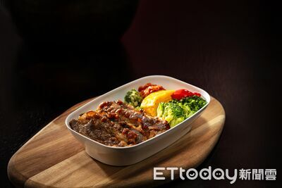 長榮航空7月菜單升級　攜老乾杯、星巴克推獨家機上餐飲