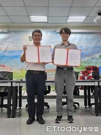 ▲▼    永慶高中與嘉義大學資工系簽署策略合作備忘錄 共築AI科技人才培育新里程碑   。（圖／永慶高中提供）