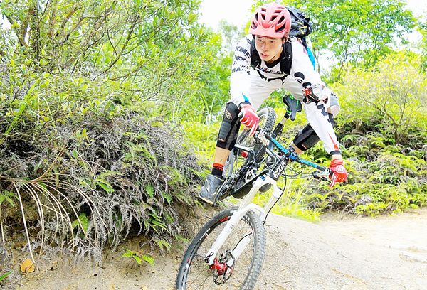 ▲桃園市體育會自由車前主委江勝山，遭選手家長指控侵占3筆贊助款共6萬5千元，桃園地院認為無積極證據證明侵佔事實，諭知無罪。（資料照／翻攝自江勝山臉書）