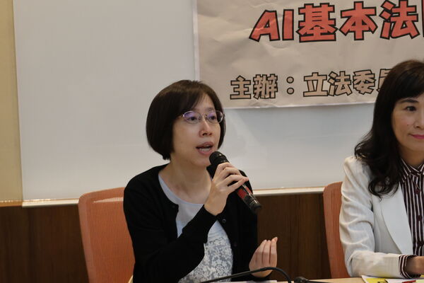 ▲▼台灣展翅協會秘書長陳逸玲。（圖／立委張雅琳辦公室提供）