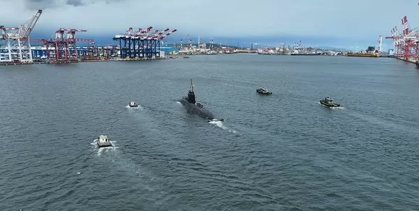 ▲「海鯤軍艦」第二次浮航海試順利。（圖／台船提供）